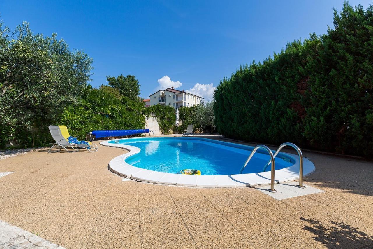 Apartments With A Swimming Pool Novigrad - 7078 Dış mekan fotoğraf