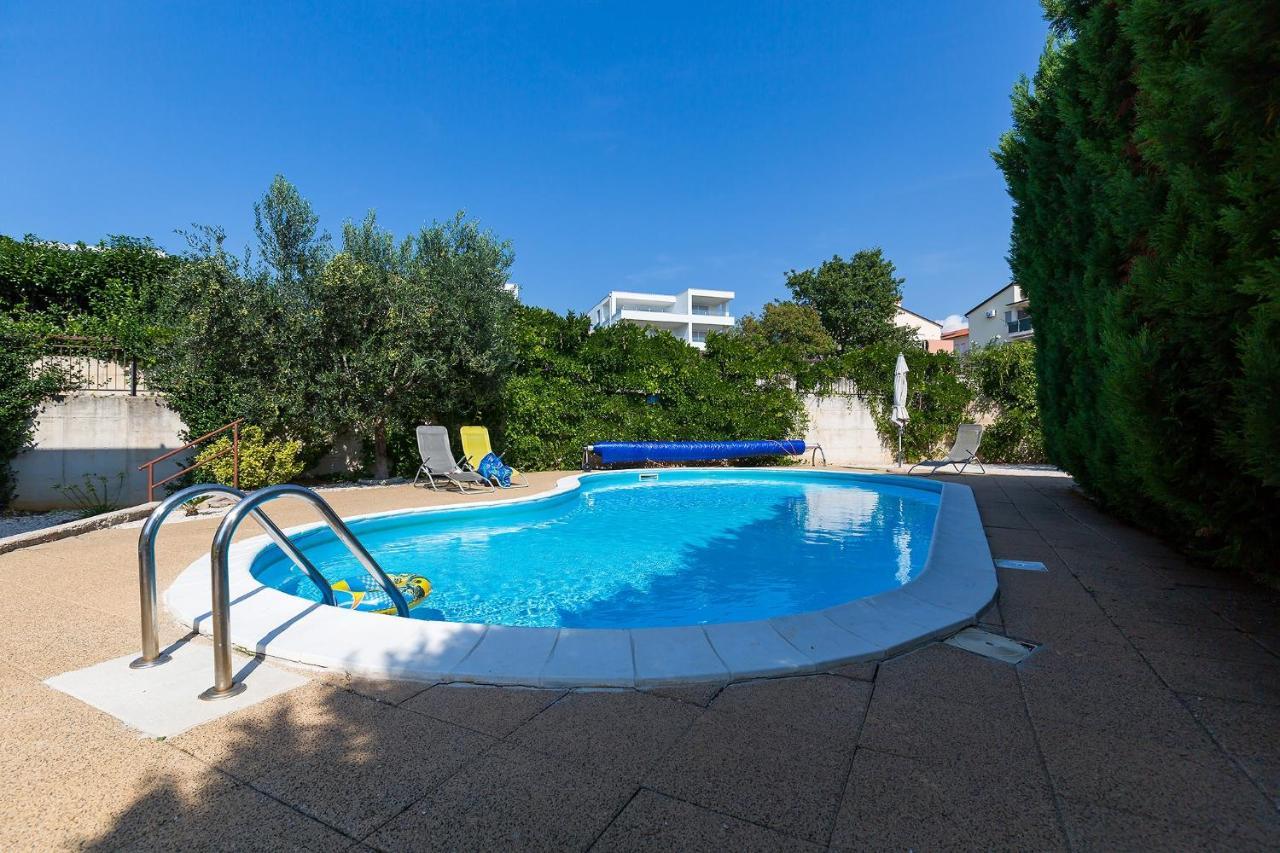 Apartments With A Swimming Pool Novigrad - 7078 Dış mekan fotoğraf