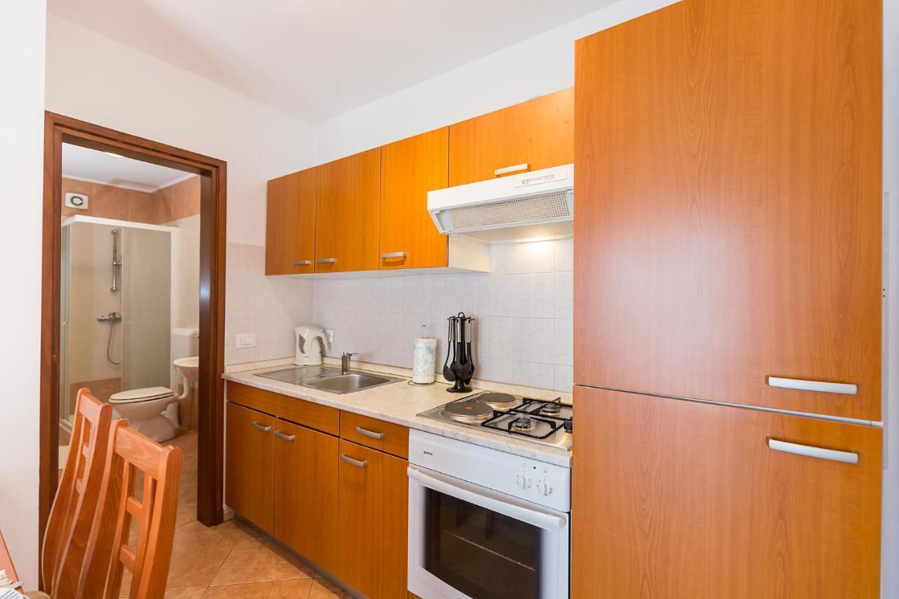 Apartments With A Swimming Pool Novigrad - 7078 Dış mekan fotoğraf