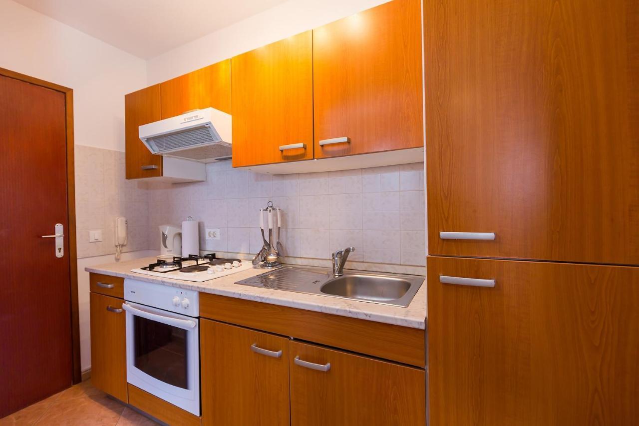 Apartments With A Swimming Pool Novigrad - 7078 Dış mekan fotoğraf